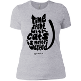 time spent with cats is never wasted sigmund freud quote T-Shirt