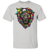 tiny hat lion T-Shirt